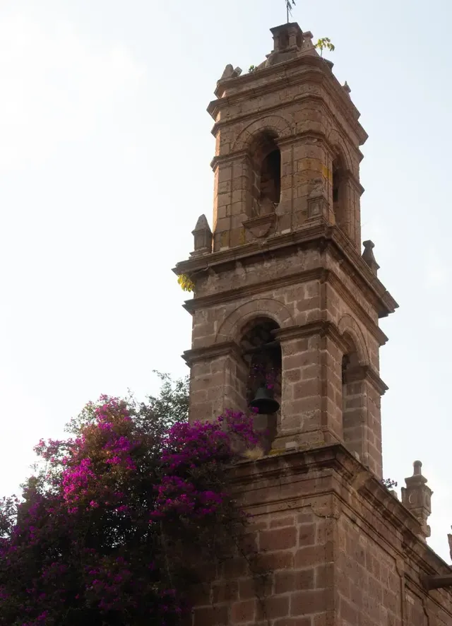 Imagen asociada al poema 'Tonalli' que trata sobre padres e hijos