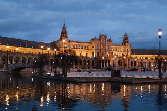 La vida pasaba y yo sentía una nostalgia que no era nostalgia